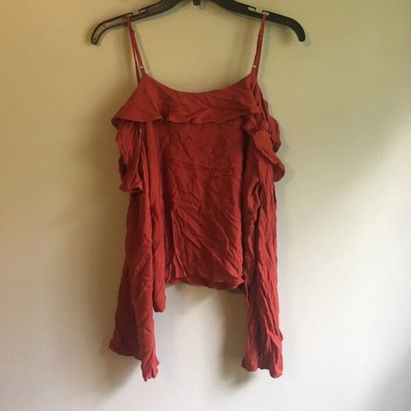 Mossimo large cold shoulder top - Picture 1 of 4